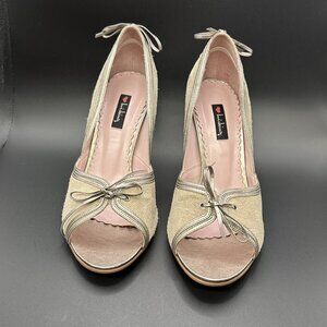 Luichiny Beige Suede Heels Size 8